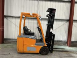 MITSUBISHI FB15PNT ELECTRIC 3-WHEEL FORKLIFT **(INCLUDES CHARGER)**