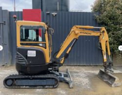 2015 HYUNDAI ROBEX 27Z-9 MINI EXCAVATOR