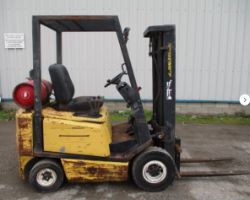 YALE FORKLIFT - CONTAINER SPEC TRIPLE MAST