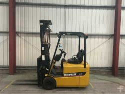 2006 CAT LIFT TRUCKS ELECTRIC - 3 WHEELS EP15KRT**(INCLUDES CHARGER)**