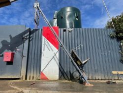 ELECTRIC MATERIAL LIFT (230V)