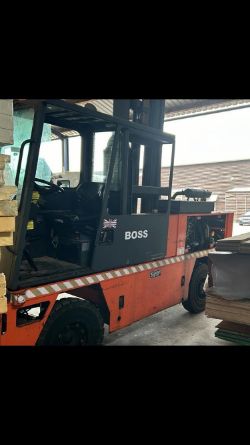 BOSS 556 SIDE LOADER FORKLIFT DIESEL REFURBED