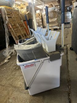 3X VILEDA PROFESSIONAL MOP BUCKETS