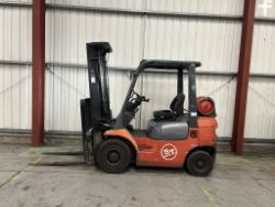 TOYOTA 40-7FGF20 LPG FORKLIFT (2004)