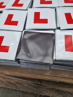 PALLET OF FULLY MAGNETIC L PLATES APPROX QTY 6000