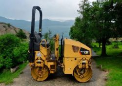 2017 CAT CB1.7 ROLLER - RELIABLE AND READY FOR WORK