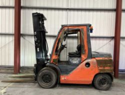 2014 TOYOTA DIESEL FORKLIFT 40-8FD50N