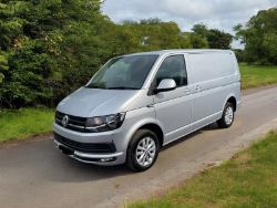 2018 VOLKSWAGEN TRANSPORTER 2.0 TDI T30 BMT 150 HIGHLINE BLUEMOTION (18 REG)