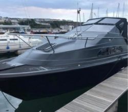 FAIRLINE 28FT WITH 4FT DIVING BOARD BOAT WITH TWIN INBOARD 2.4L VOLVA PENTA 140 ENGINES