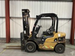 2005 CAT LIFT TRUCKS DP25N CONTAINER HANDLER