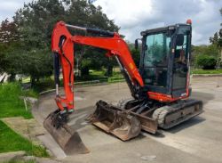 2017 KUBOTA U27-4 2.7 TONNE EXCAVATOR