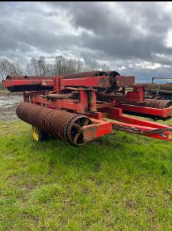 2004 QUIVOGNE 12.3M FOLDING ROLLERS