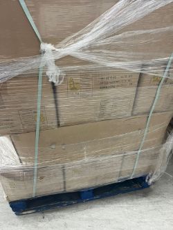 1 PALLET OF APPROX 100 NEW CURTAINS IN PINK 228 X 228