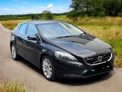 2014 VOLVO V40 SE LUX NAV D3 – STYLISH AND ECONOMICAL HATCHBACK >>--NO VAT ON HAMMER--<<