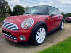 2008 MINI 1.6 COOPER D 3DR AUTOMATIC – STYLISH AND WELL-EQUIPPED >>--NO VAT ON HAMMER--<<