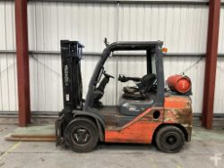 TOYOTA 02-8FGF30 LPG FORKLIFT - YEAR 2011