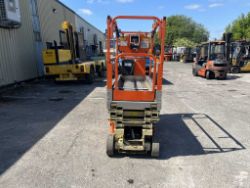 JLG SCISSOR LIFT - MODEL 1930 ES, YEAR 2011