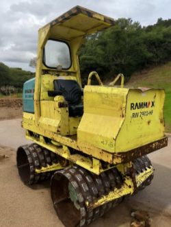 2005 RAMMAX RW2900 TRENCH VIBRATING ROLLER – RIDE-ON, KUBOTA DIESEL ENGINE