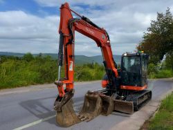 2017 KUBOTA KX080-4 8 TONNE EXCAVATOR – RELIABLE POWER FOR EVERY JOB!