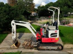 2020 TAKEUCHI TB210 1 TONNE EXCAVATOR