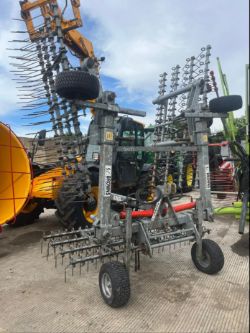 BROWNS FOLDING GRASS HARROWS