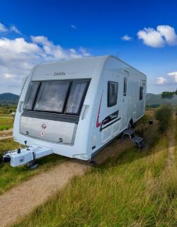 2013 ELDDIS AFFINITY 550 - LUXURY 4 BERTH TOURING CARAVAN