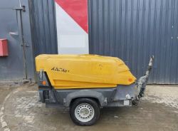 ATLAS COPCO XAS67 ROAD TOW COMPRESSOR