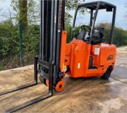 2006 TRANSLIFT BENDI B318-82SS ELECTRIC FORK TRUCK