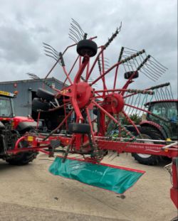2018 KVERNELAND 9472C TWIN ROTOR RAKE