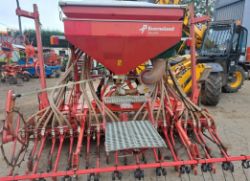 KUHN HR3002 POWER HARROW WITH ACCORD 3M COMBINATION DRILL