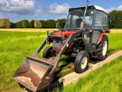 1984 ZETOR 6211 TRACTOR WITH FRONT LOADER – 61 HP, 4X2 2WD, READY FOR WORK