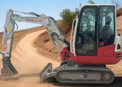 2018 TAKEUCHI TB230 2.8 TONNE EXCAVATOR