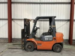 TOYOTA DIESEL FORKLIFT 62-7FDF25 (2001)
