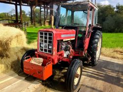 1973 INTERNATIONAL HARVESTER 454 TRACTOR – 2WD, 50HP, READY FOR WORK