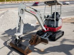 2020 TAKEUCHI TB210 1 TONNE EXCAVATOR