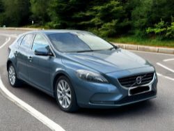 2012 VOLVO V40 SE LUX D3 2.0L MANUAL DIESEL >>--NO VAT ON HAMMER--<<