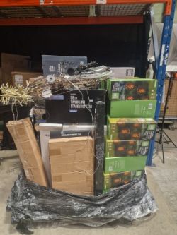 1 MIXED PALLET FULL OF LIGHTS,DECORATIONS,TREES, CANDLES, LANTERNS,RUGS & MORE!!