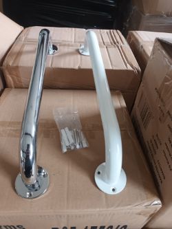 650 X PIECES OF GRAB RAILS 381MM