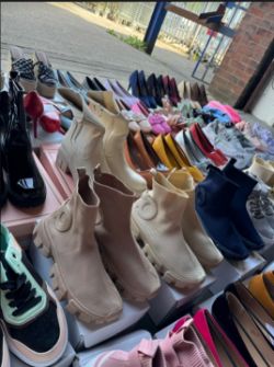100 X BRAND NEW PAIRS LADIES SHOES IN BOX MIXED STYLES SIZES UK 3 TO 8 SANDALS TRAINERS FLATS BOOTS