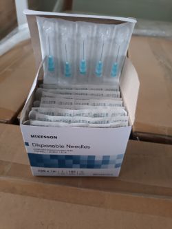 100000 X MCKESSON DISPOSABLE NEEDLES (0.63MM X 25MM)
