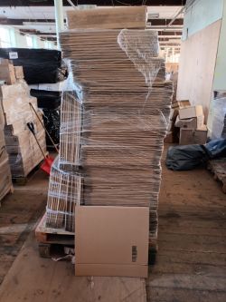 280 X FLAT PACKED CARDBOARD BOXES 47X47X11CM