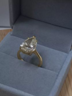 STUNNING NATURAL 5.74CT PEAR SHAPE DIAMOND RING 18CT YELLOW GOLD