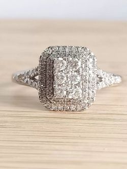 0.50CT DIAMOND CLUSTER RING/9CT WHITE GOLD SIZE O