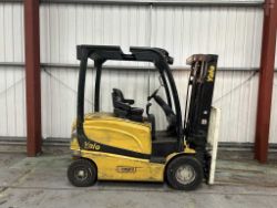 2017 YALE ERP25VL ELECTRIC 4-WHEEL FORKLIFT **(INCLUDES CHARGER)**