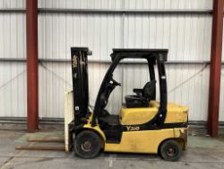 YALE DIESEL FORKLIFT GDP25LX (2014)