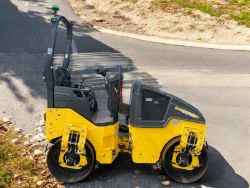 2021 BOMAG BW120 AD-5 TWIN DRUM ROLLER WORKING WIDTH: 1,200 MM