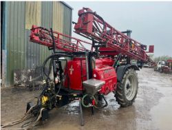 2000 CASE TS2200 TRAILED CROP SPRAYER
