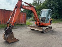 HITACHI EX40 EXCAVATOR DIGGER