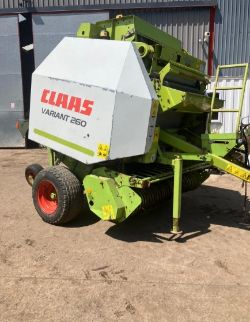CLAAS VARIANT 260 ROUND BALER