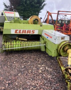 CLAAS MARKANT 65 SMALL SQUARE BALER